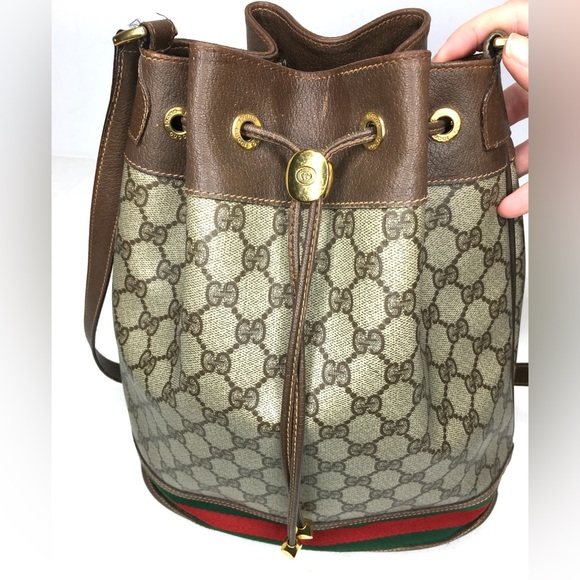 Authentic Gucci brown monogram coated canvas bucket bag - Picture 3 of 16